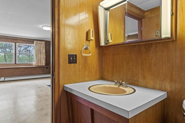 171 High Ridge Road, Manchester, NH 03104