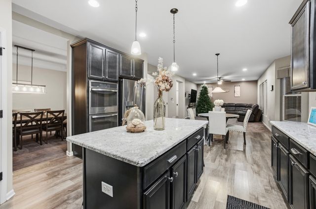 7811 Bellflower Lane, Joliet, IL 60431