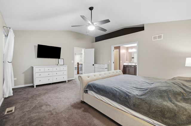 7811 Bellflower Lane, Joliet, IL 60431