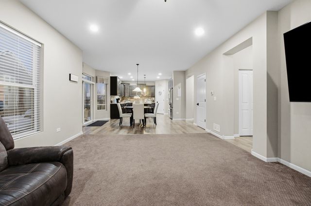 7811 Bellflower Lane, Joliet, IL 60431