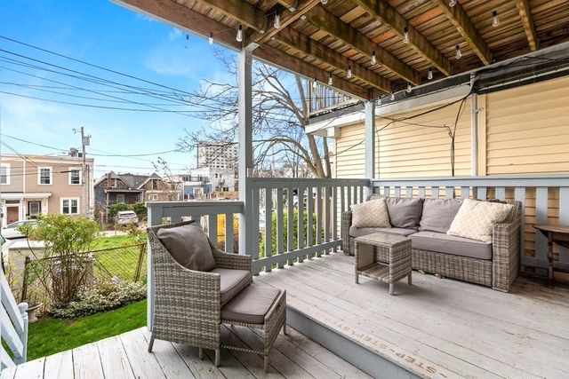 453 E 6th St, Boston, MA 02127