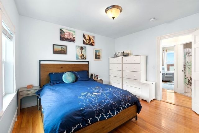453 E 6th St, Boston, MA 02127