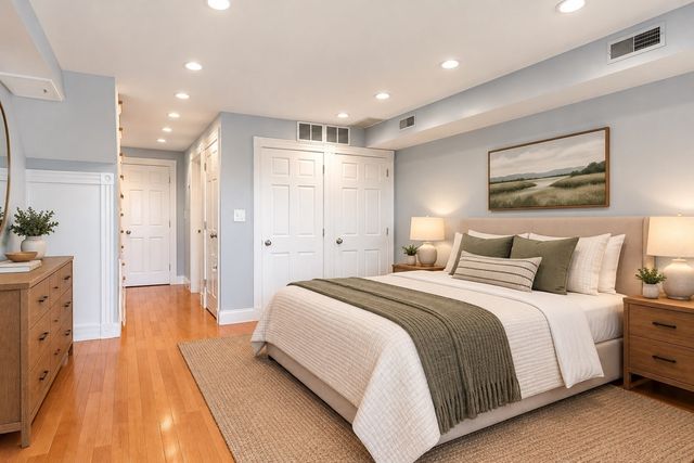 453 E 6th St, Boston, MA 02127