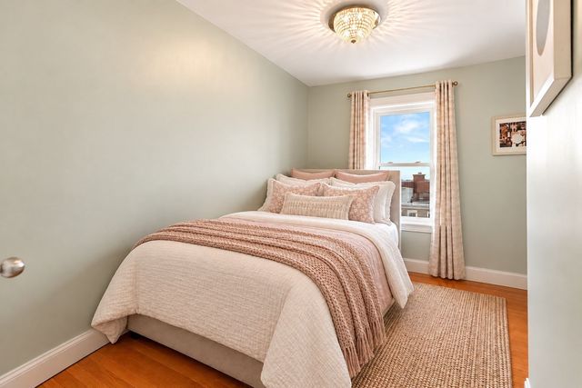 453 E 6th St, Boston, MA 02127