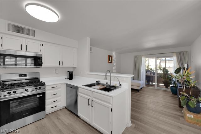 3425 East Russell Road 156, Las Vegas, NV 89120