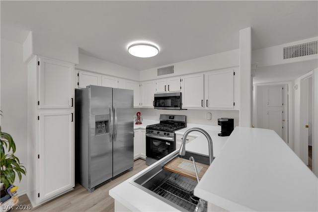 3425 East Russell Road 156, Las Vegas, NV 89120