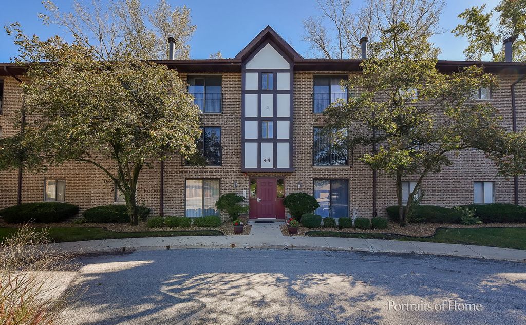 44 Harbor Court 304, Naperville, IL 60565 — exterior