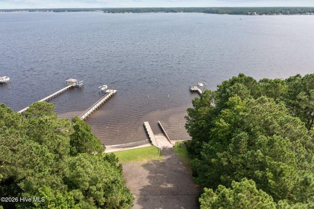 135 Otway Burns Drive, Swansboro, NC 28584