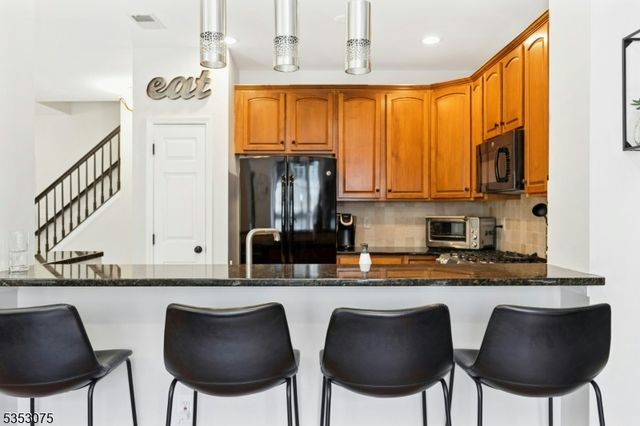 211 Swanstrom Place E 211, Union Twp., NJ 07083