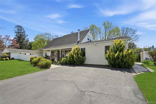 18 Marwood Place, Stony Brook, NY 11790