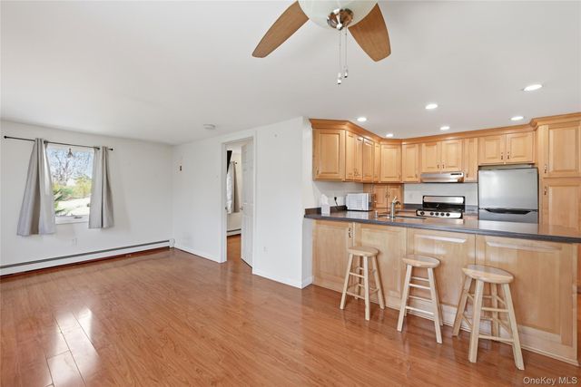 18 Marwood Place, Stony Brook, NY 11790