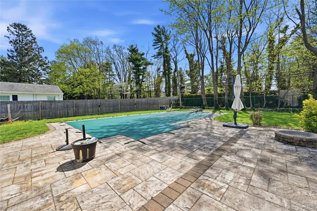 18 Marwood Place, Stony Brook, NY 11790