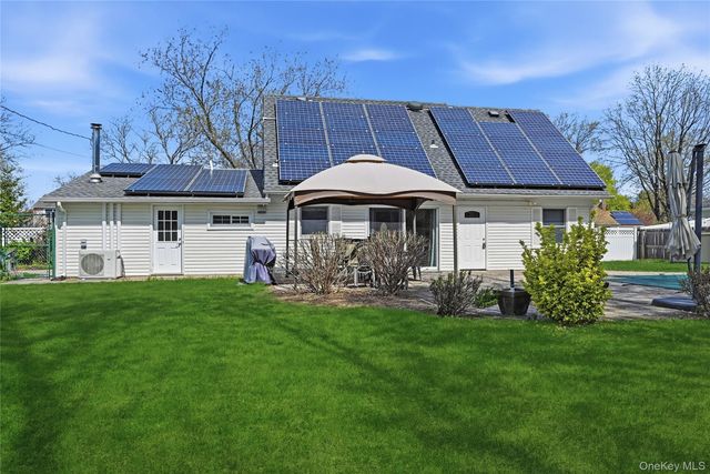 18 Marwood Place, Stony Brook, NY 11790