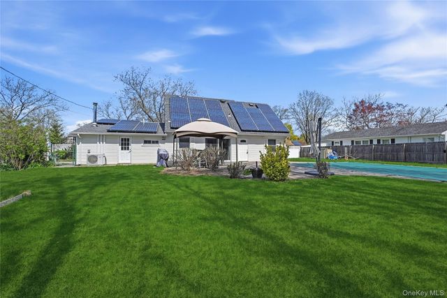 18 Marwood Place, Stony Brook, NY 11790