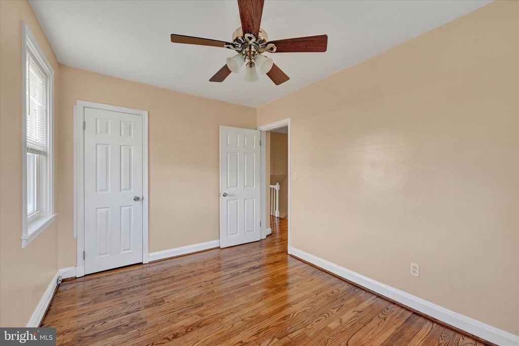 Image 15 of property listing at 2105 CLOVILLE AVE, Baltimore, MD 21214