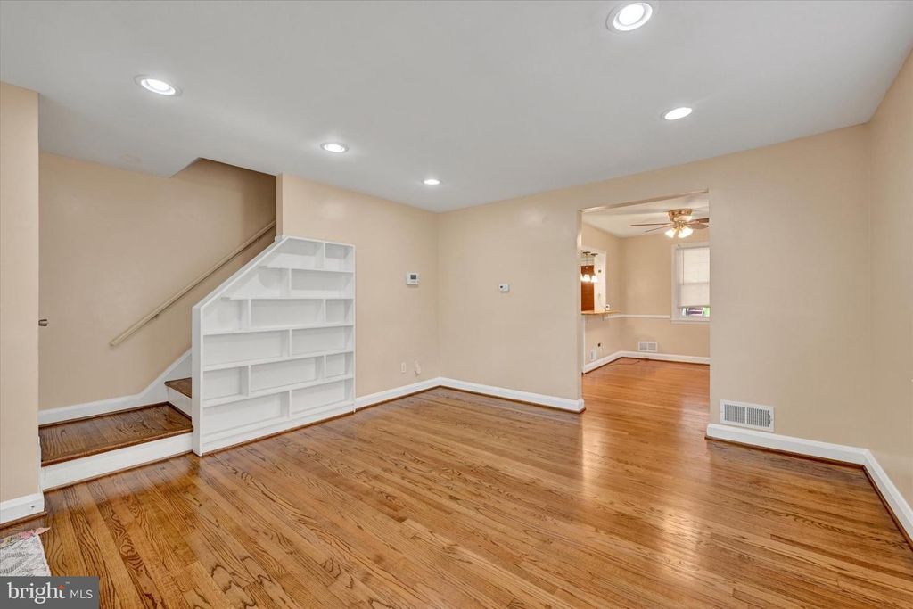 Image 2 of property listing at 2105 CLOVILLE AVE, Baltimore, MD 21214