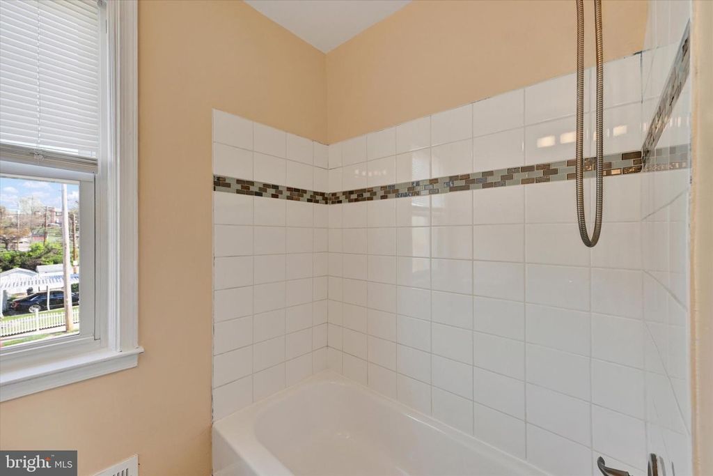 Image 20 of property listing at 2105 CLOVILLE AVE, Baltimore, MD 21214