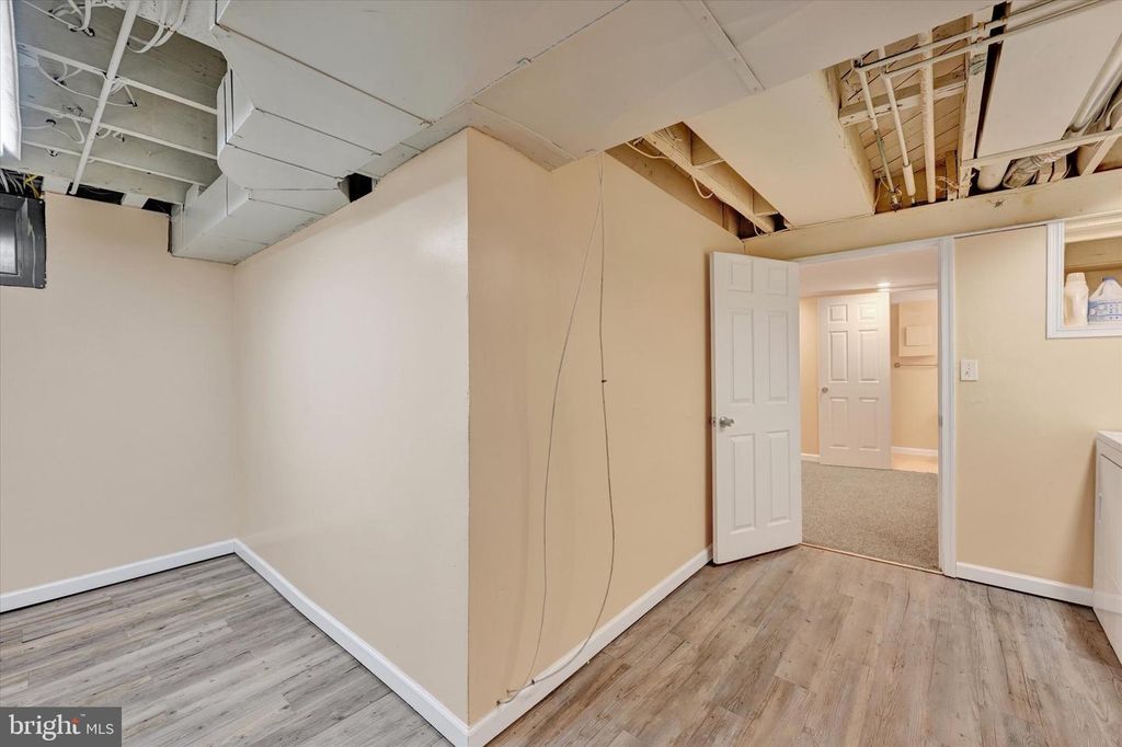 Image 25 of property listing at 2105 CLOVILLE AVE, Baltimore, MD 21214