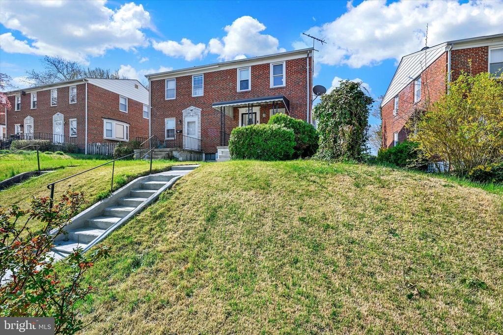 Image 28 of property listing at 2105 CLOVILLE AVE, Baltimore, MD 21214