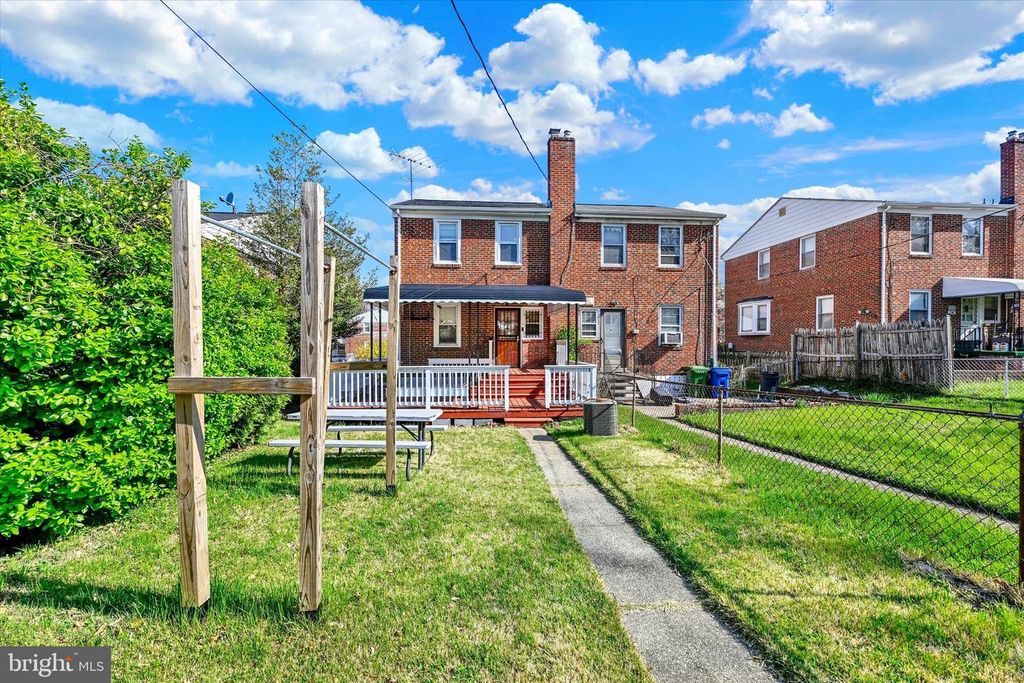 Image 30 of property listing at 2105 CLOVILLE AVE, Baltimore, MD 21214