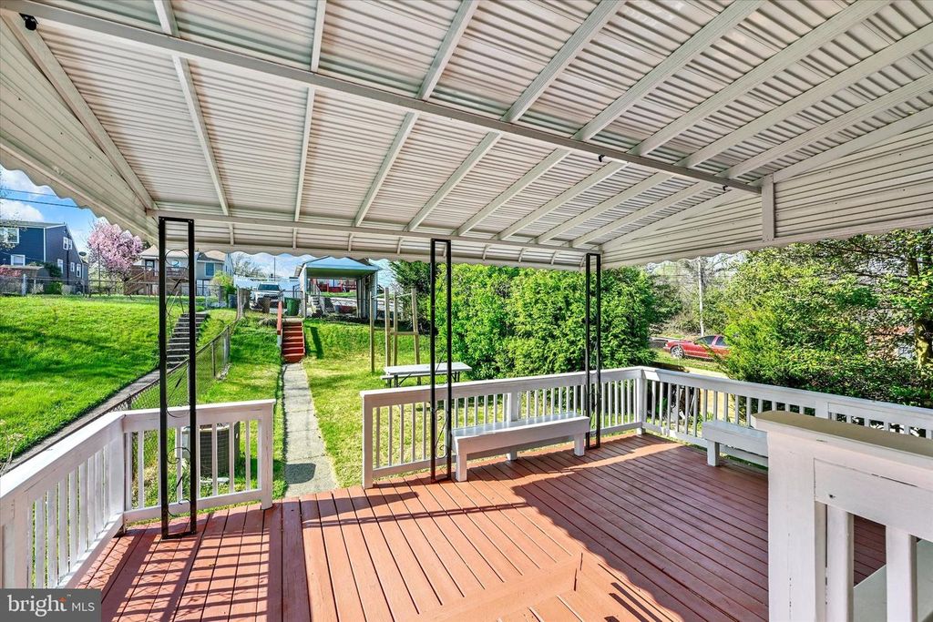 Image 32 of property listing at 2105 CLOVILLE AVE, Baltimore, MD 21214