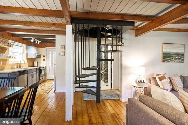 150 WHITE DOGWOOD PL, Harpers Ferry, WV 25425