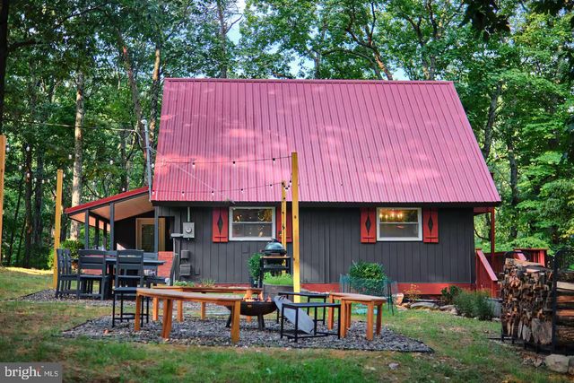 150 WHITE DOGWOOD PL, Harpers Ferry, WV 25425