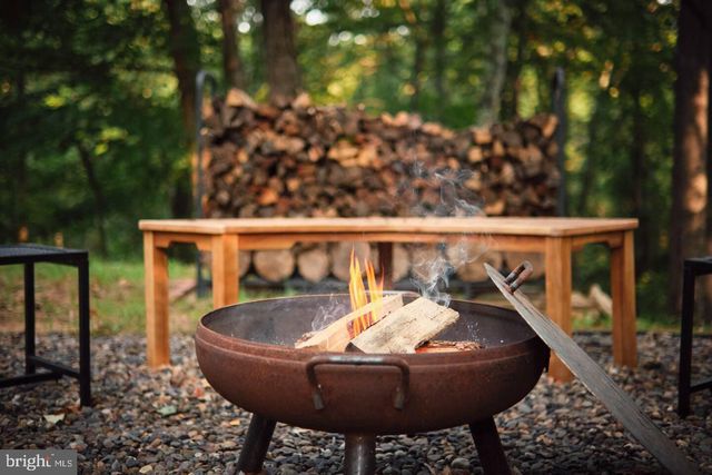 150 WHITE DOGWOOD PL, Harpers Ferry, WV 25425