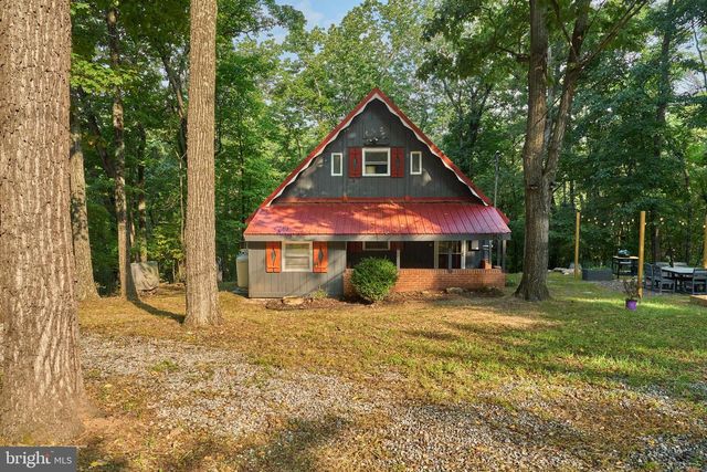 150 WHITE DOGWOOD PL, Harpers Ferry, WV 25425