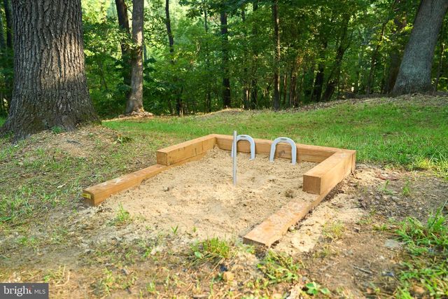 150 WHITE DOGWOOD PL, Harpers Ferry, WV 25425