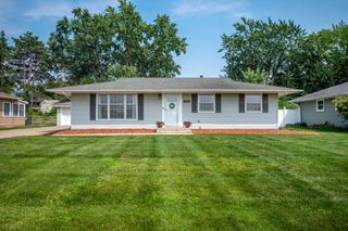 6082 Zealand Avenue N, New Hope, MN 55428