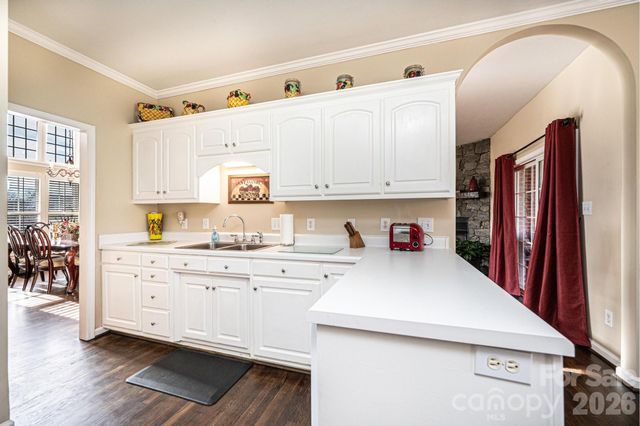 3992 Brickfield Street, Hickory, NC 28602