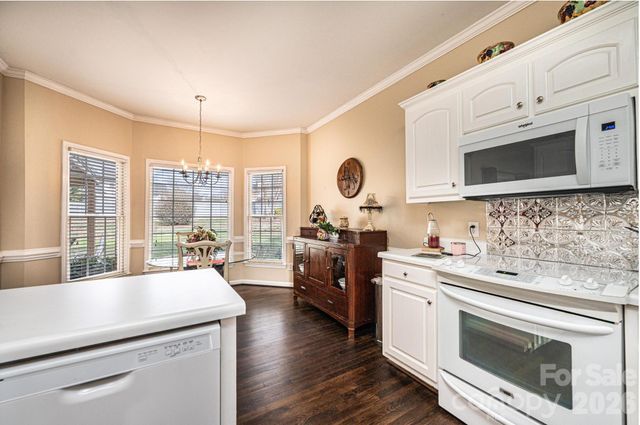 3992 Brickfield Street, Hickory, NC 28602