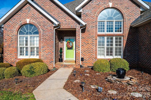 3992 Brickfield Street, Hickory, NC 28602