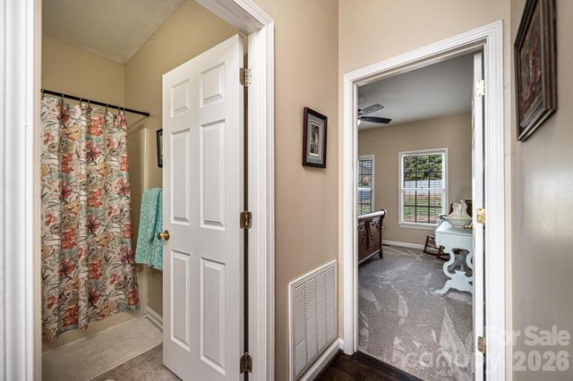 3992 Brickfield Street, Hickory, NC 28602