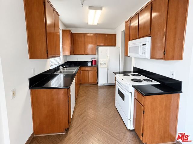 625 S Berendo Street 201, Los Angeles, CA 90005