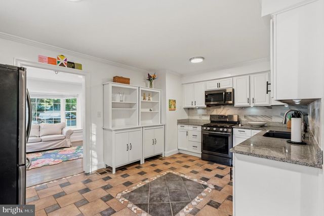 4106 FERN ST, Fairfax, VA 22030