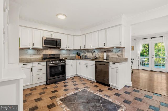 4106 FERN ST, Fairfax, VA 22030