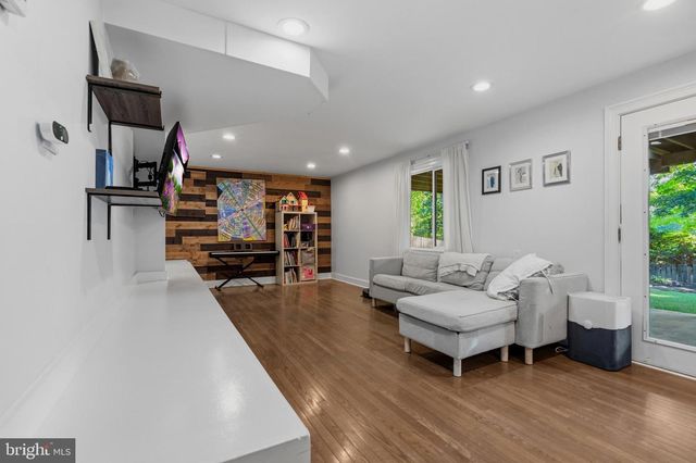 4106 FERN ST, Fairfax, VA 22030