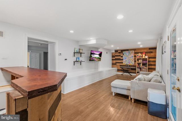 4106 FERN ST, Fairfax, VA 22030