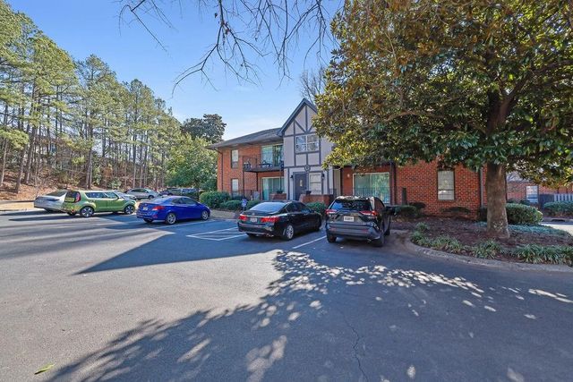 6851 Roswell Road G8, Sandy Springs, GA 30328