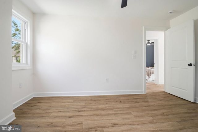 27 GLENWOOD AVE, Baltimore, MD 21228