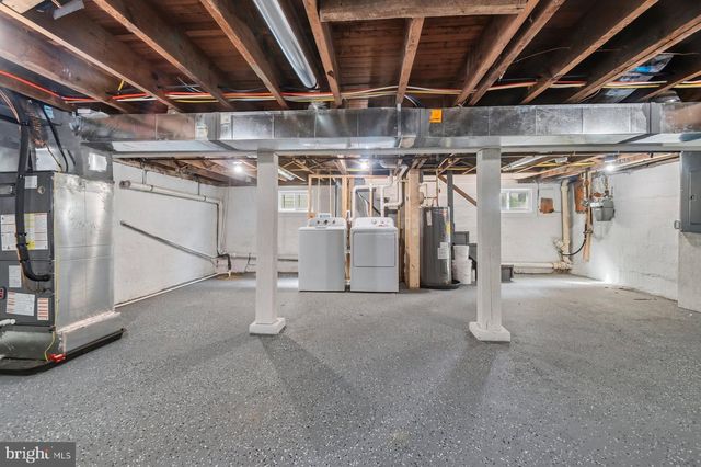 27 GLENWOOD AVE, Baltimore, MD 21228