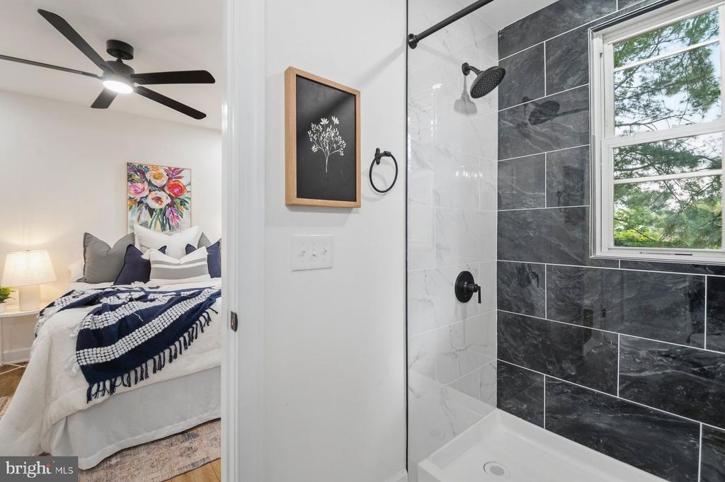 Image 17 of property listing at 27 GLENWOOD AVE, Baltimore, MD 21228