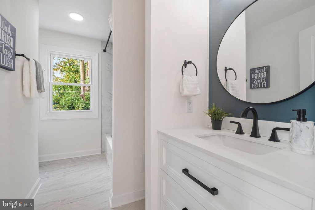 Image 23 of property listing at 27 GLENWOOD AVE, Baltimore, MD 21228