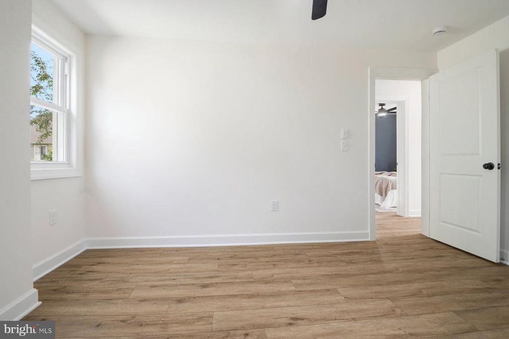 Image 27 of property listing at 27 GLENWOOD AVE, Baltimore, MD 21228