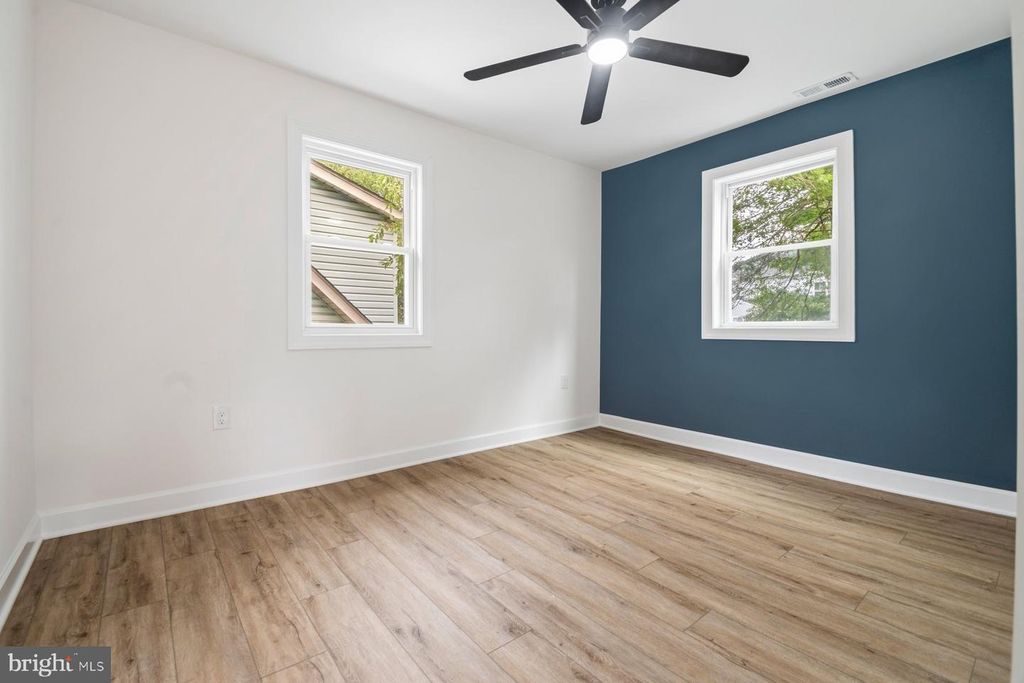 Image 28 of property listing at 27 GLENWOOD AVE, Baltimore, MD 21228