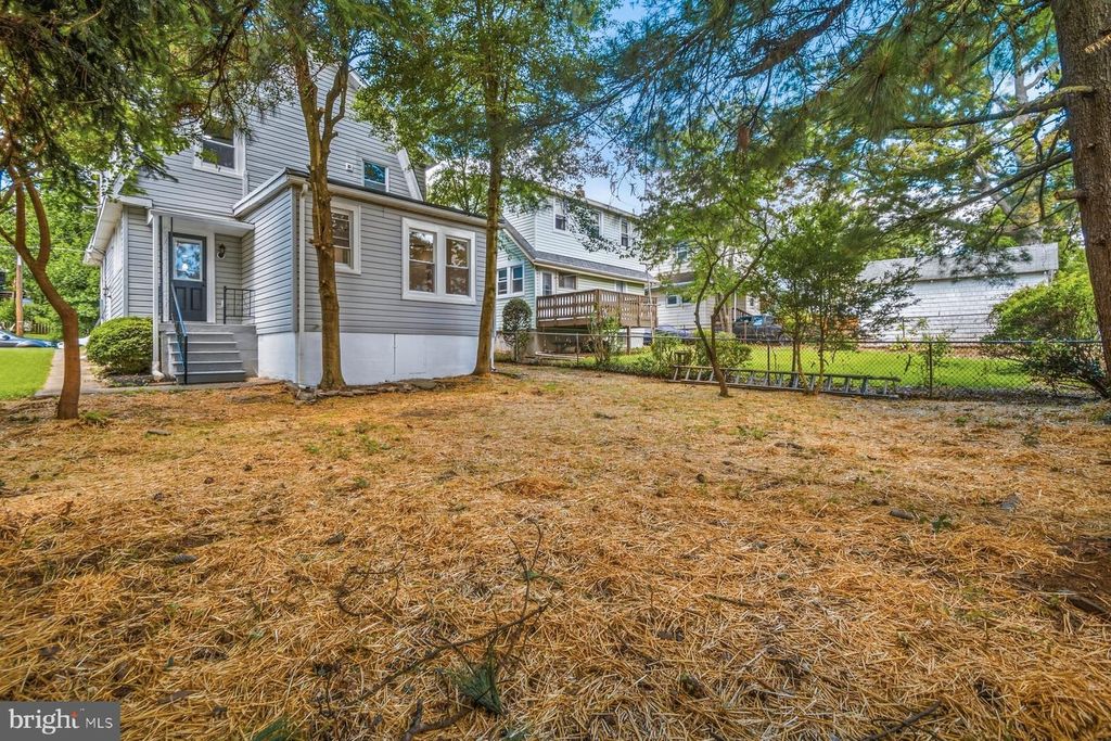 Image 31 of property listing at 27 GLENWOOD AVE, Baltimore, MD 21228