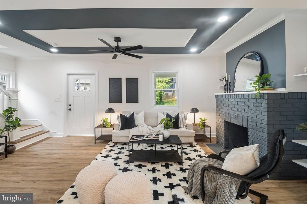 Image 7 of property listing at 27 GLENWOOD AVE, Baltimore, MD 21228