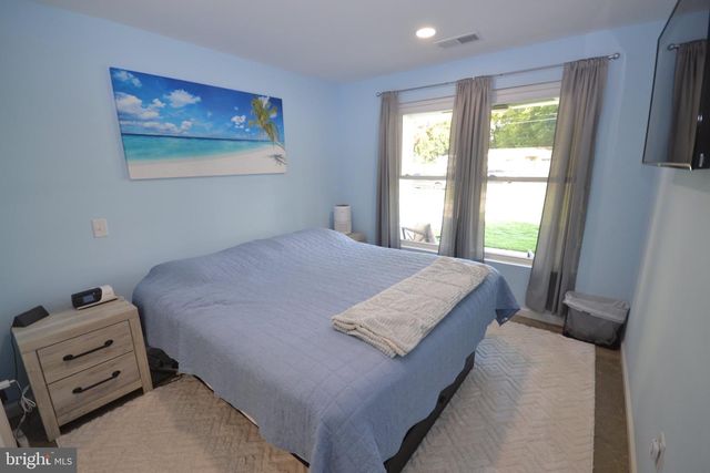 239 BROAD ST, Elmer, NJ 08318